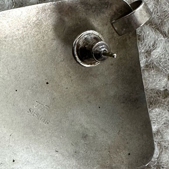 TTC Sterling Modernist Hammered Earrings Stud Post Pierced Abstract Square Swirl - Picture 3 of 3